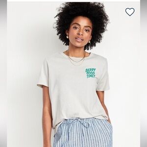 NWT OLD NAVY Graphic Everywear Tee, XL, Sold Out, Berry Good Design, Off-White